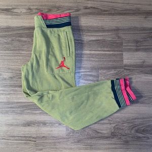 Air Jordans Joggers Youth L